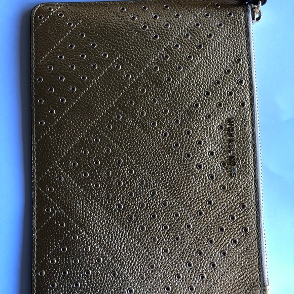 NWT ! Michael Kors Jet Set Travel XL Zip Clutch - Picture 3 of 5